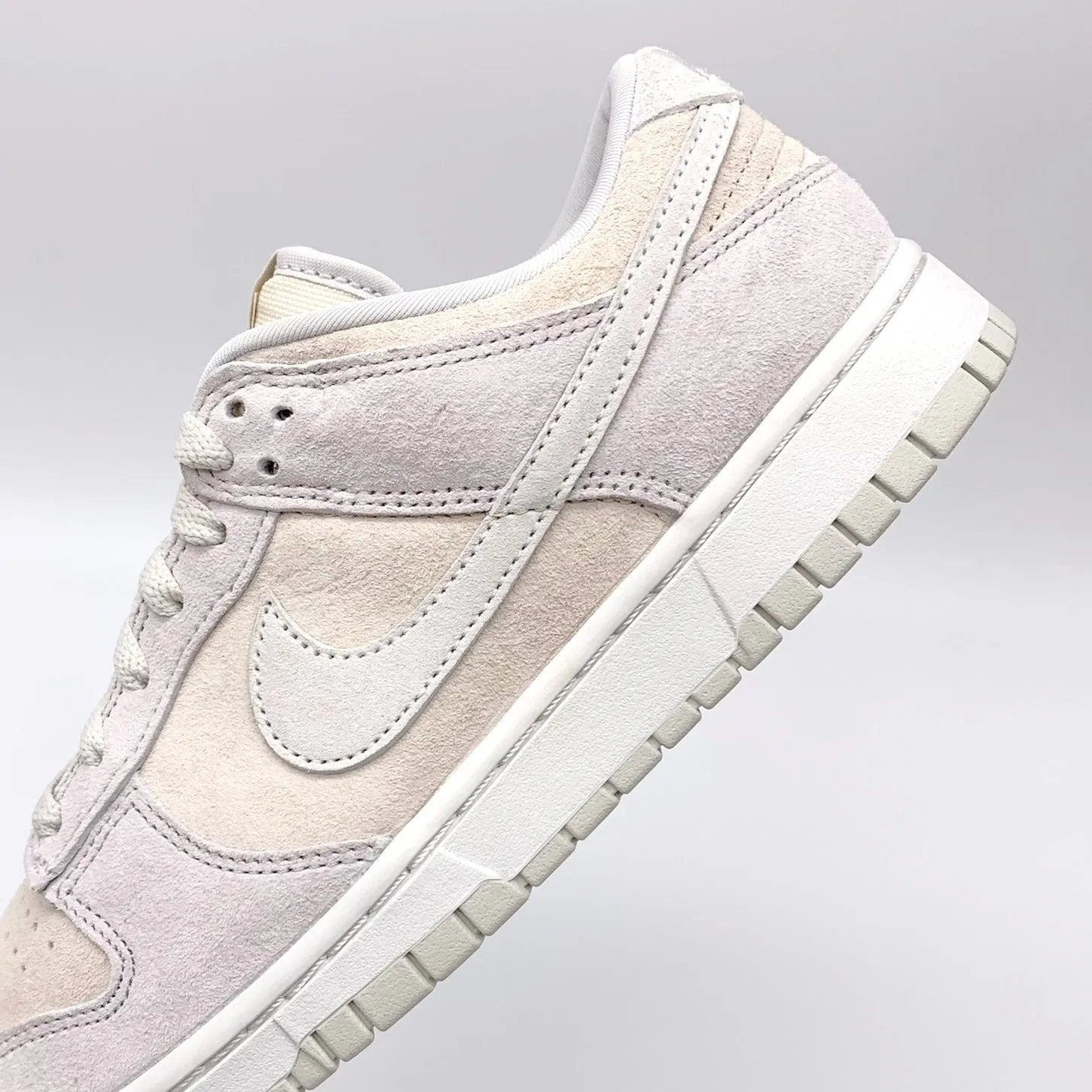 Dunk Low Premium Grey