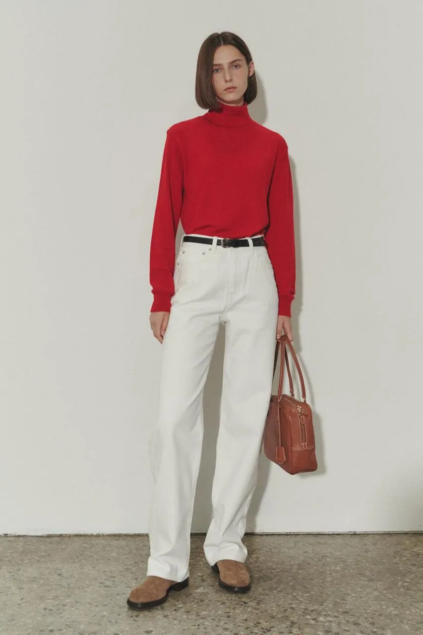 ESSENTIAL CASHMERE TURTLENECK SWEATER