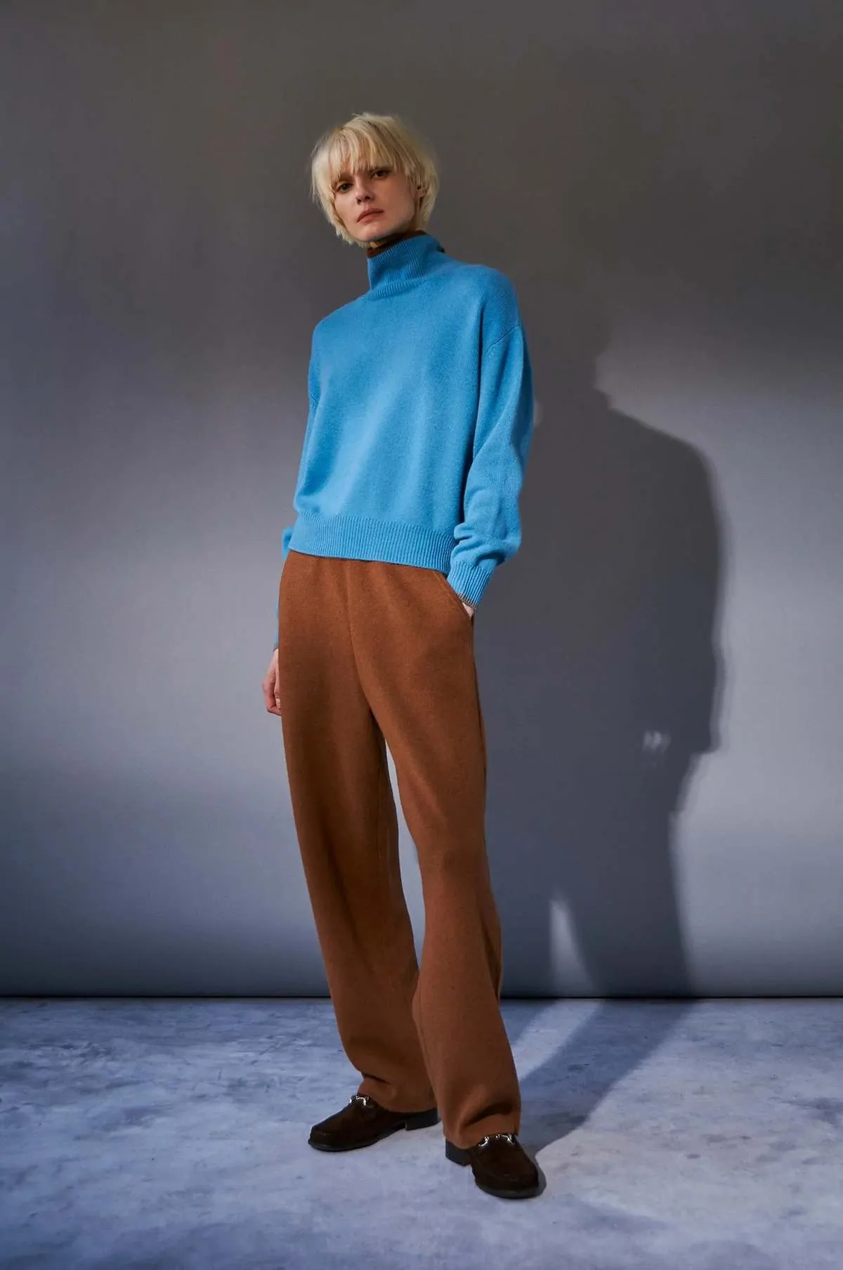 HANNES TURTLENECK SWEATER - LIGHT BLUE