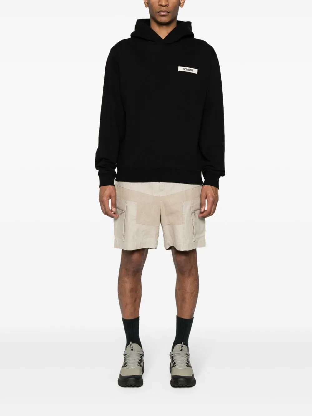 Jacquemus Le hoodie noir avec patch logo en gros grain