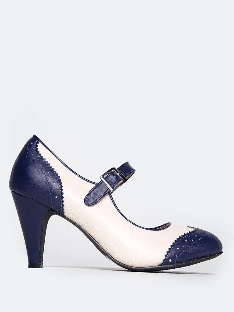 Round Toe Oxford Heel