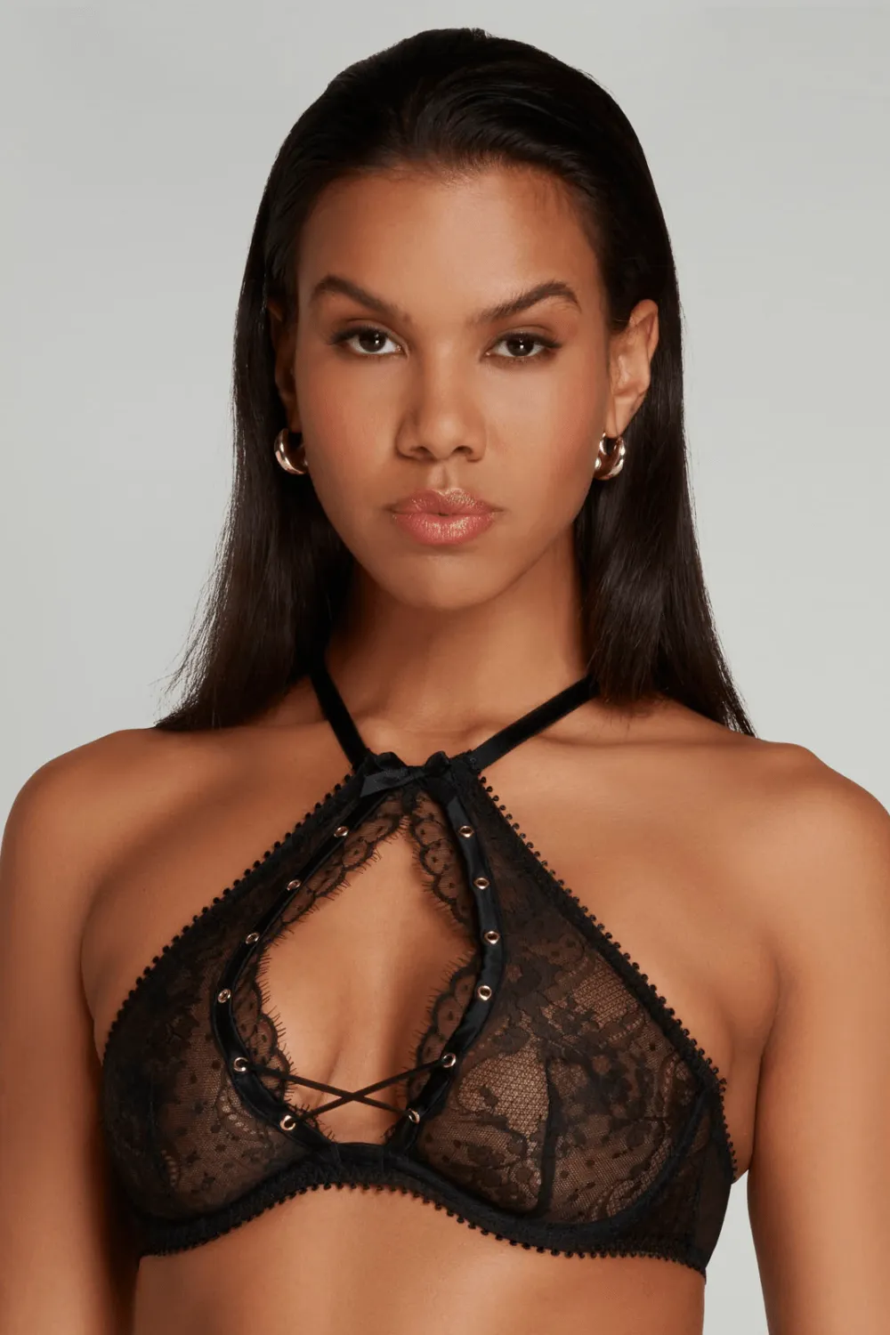 Vallentina High Neck Underwired Bra